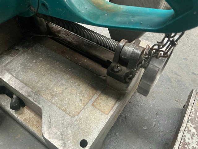 Makita lc1230 afkortcirkelzaagmachine - afbeelding 4 van  6