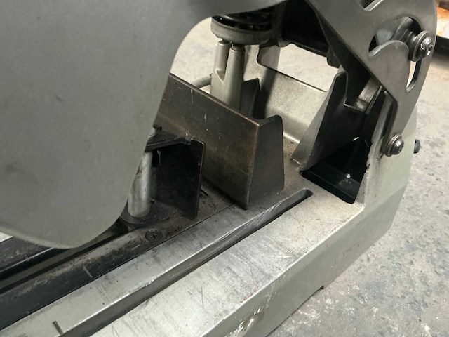 Makita lc1230 afkortcirkelzaagmachine - afbeelding 5 van  6