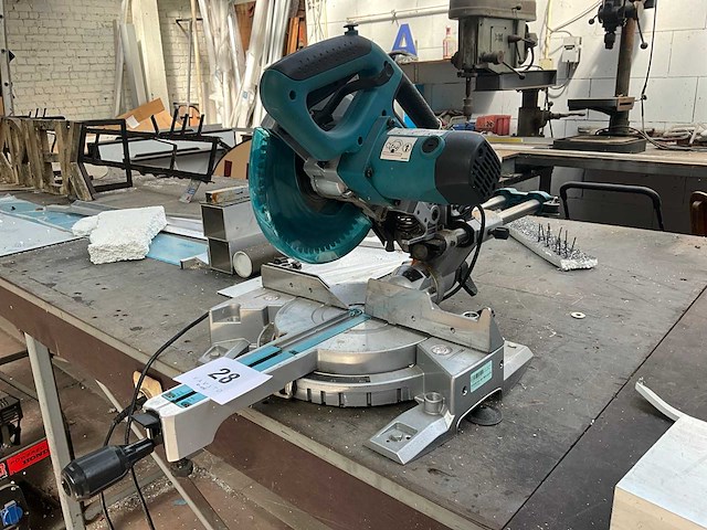 Makita ls0815fl afkortcirkelzaagmachine - afbeelding 2 van  6