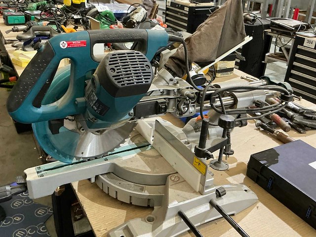 Makita ls1018l afkortcirkelzaagmachine - afbeelding 2 van  3