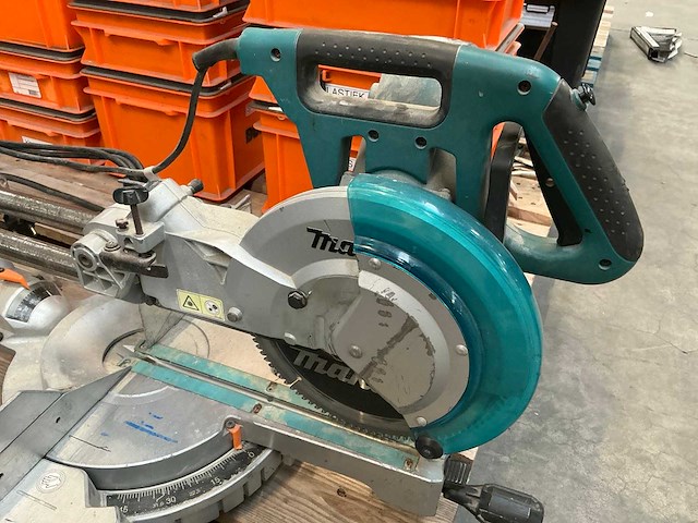 Makita ls1018l radiaalafkortzaagmachine - afbeelding 2 van  7