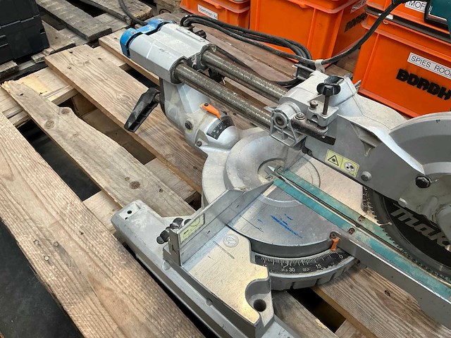 Makita ls1018l radiaalafkortzaagmachine - afbeelding 3 van  7