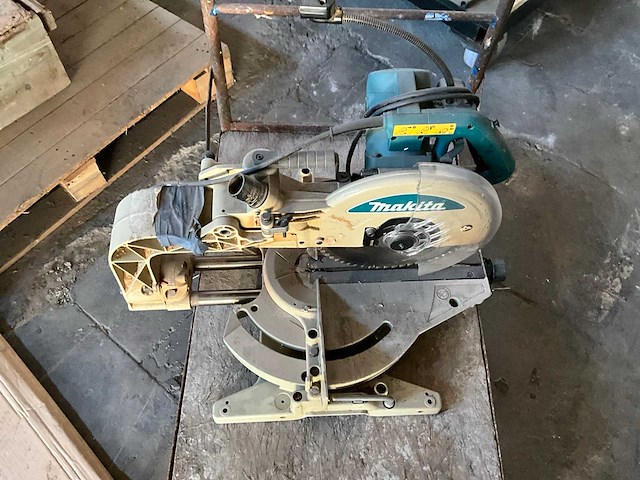 Makita ls1214f afkortcirkelzaagmachine - afbeelding 3 van  7