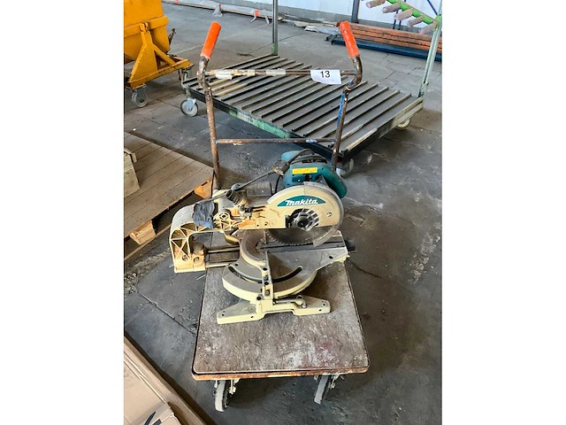 Makita ls1214f afkortcirkelzaagmachine - afbeelding 1 van  1