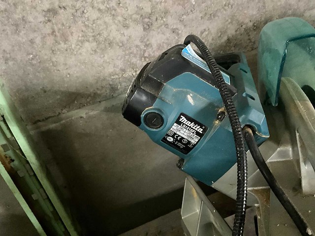 Makita ls1216fl afkortzaag/verstekzaag - afbeelding 10 van  11