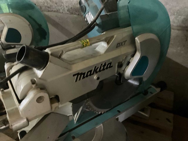 Makita ls1216fl afkortzaag/verstekzaag - afbeelding 10 van  10
