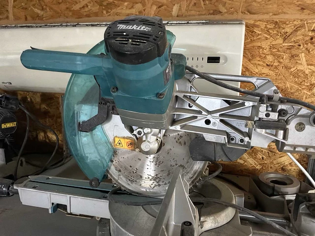 Makita ls1216l ontstekzaag - afbeelding 1 van  6