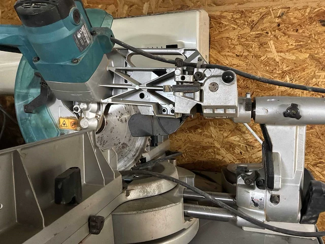 Makita ls1216l ontstekzaag - afbeelding 2 van  6