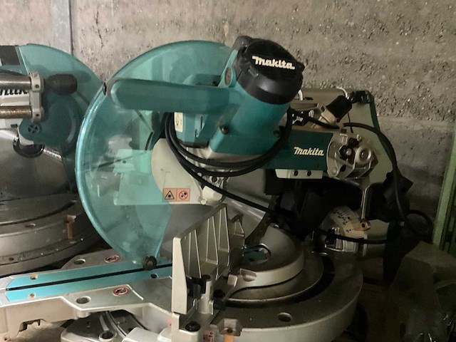 Makita ls1219l afkortzaag/verstekzaag - afbeelding 2 van  12