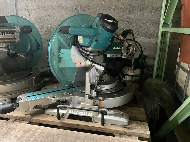 Makita ls1219l afkortzaag/verstekzaag - afbeelding 1 van  12