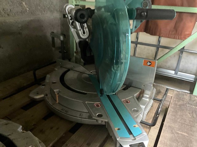 Makita ls1219l afkortzaag/verstekzaag - afbeelding 10 van  12