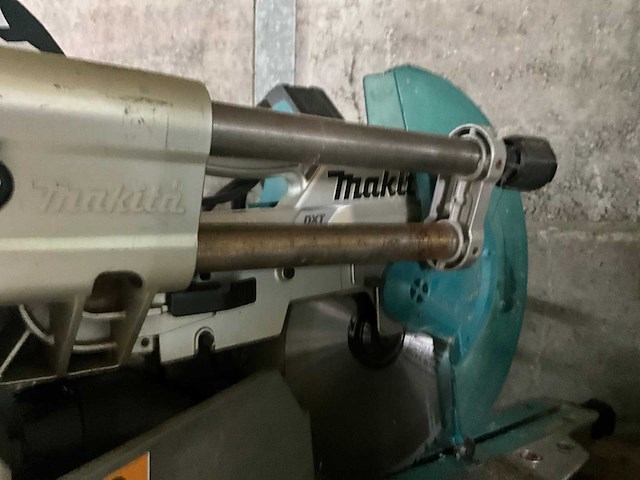 Makita ls1219l afkortzaag/verstekzaag - afbeelding 11 van  11