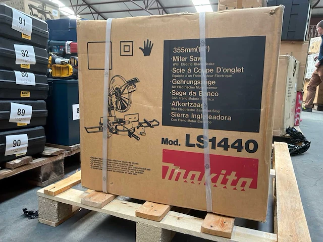 Makita ls1440 afkortcirkelzaagmachine - afbeelding 2 van  4