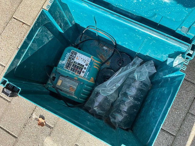 Makita lxt 18v betonijzervlechter - functioneel - afbeelding 5 van  6
