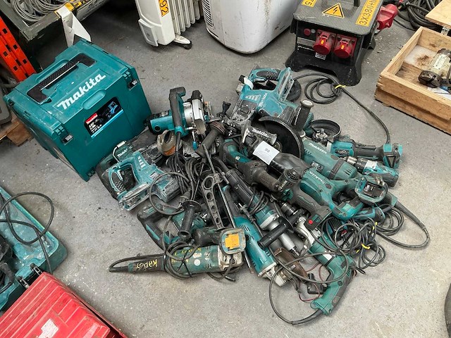 Makita partij te herstellen machines - afbeelding 1 van  12