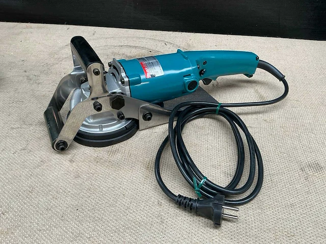 Makita pc1100 betonschaaf - afbeelding 1 van  7