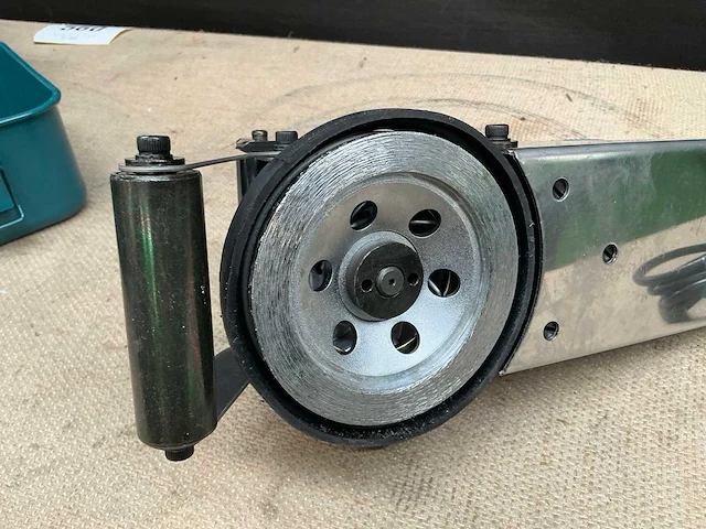 Makita pc1100 betonschaaf - afbeelding 2 van  7