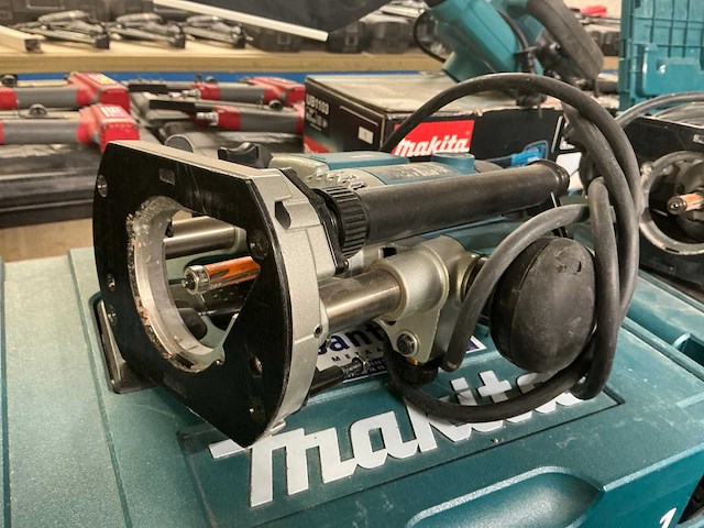 Makita rp1110cj bovenfrees (2x) - afbeelding 5 van  6