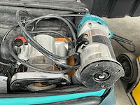 Makita rt0700c bovenfrees - afbeelding 2 van  3