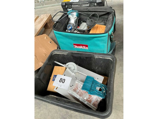 Makita rt0700c bovenfrees - afbeelding 3 van  3