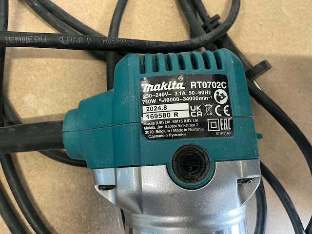 Makita rt0702c kantenfreesmachine - afbeelding 3 van  5