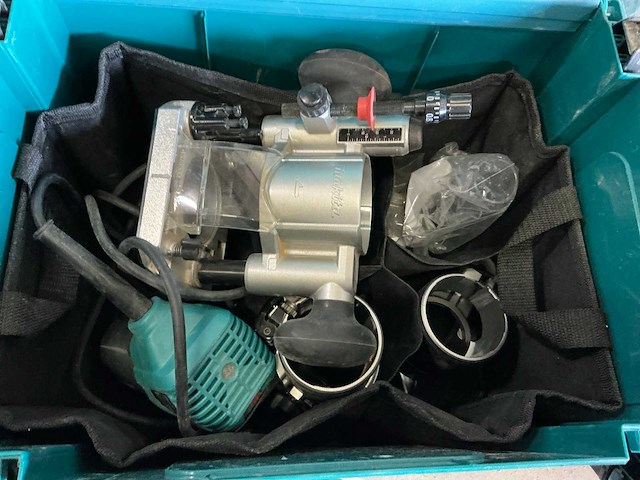 Makita rt0702c kantenfreesmachine - afbeelding 4 van  5