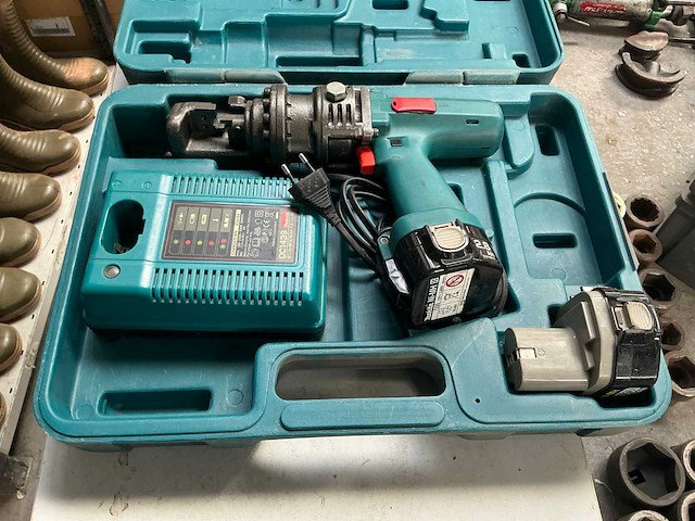 Makita sc120d draadstang knipper - afbeelding 1 van  8