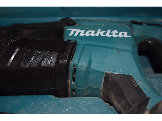 Makita schrobzaag met dubbele batterij - afbeelding 5 van  9