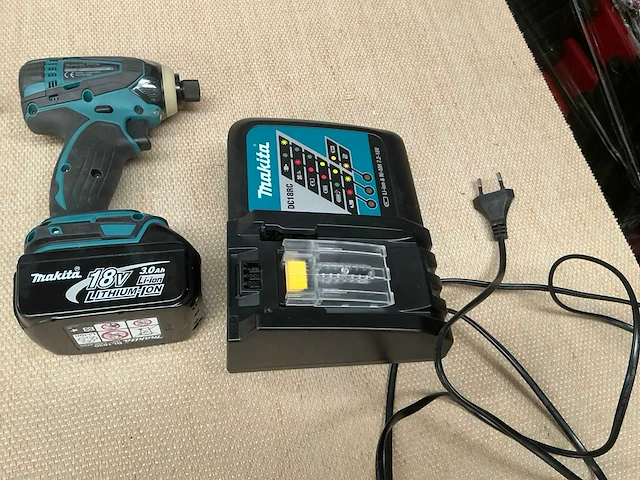 Makita schroefboormachine (2x) - afbeelding 4 van  5
