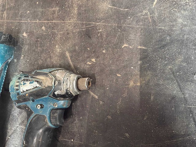 Makita schroefmachine, klopschroefmachine, lamp - afbeelding 8 van  9