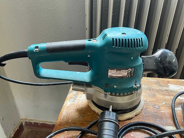 Makita schuurmachine (3x) - afbeelding 5 van  10