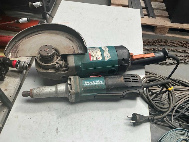 Makita slijpmachine (2x) - afbeelding 1 van  7