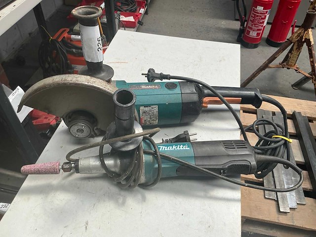 Makita slijpmachine (2x) - afbeelding 1 van  7