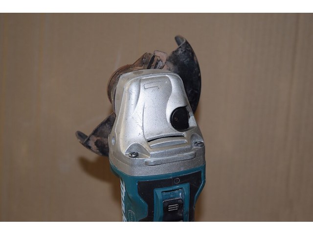 Makita slijpmachine op batterij 18v zonder lader - afbeelding 2 van  5