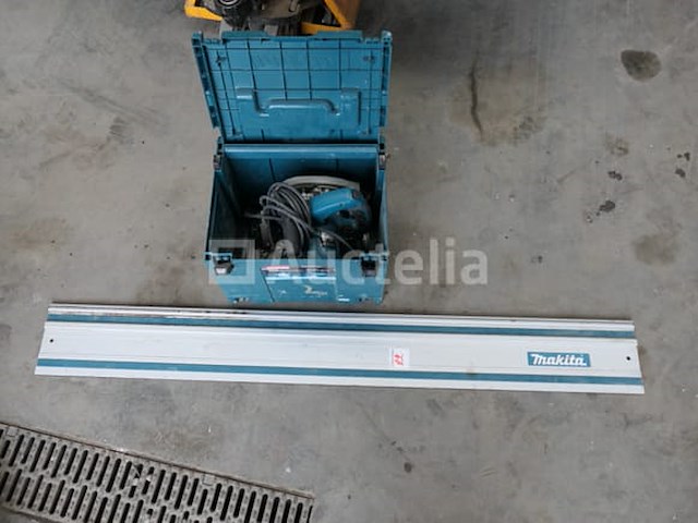 Makita sp6000 plunge zaag + rail - afbeelding 4 van  8