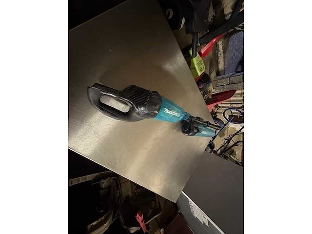 Makita stofzuiger - various garage tools - afbeelding 2 van  6