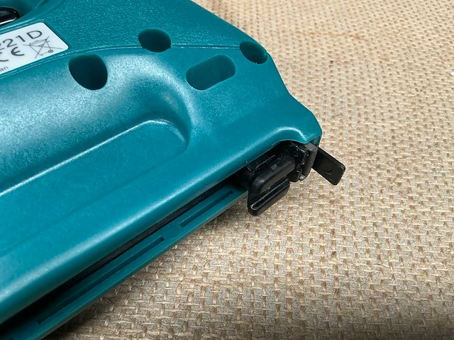 Makita t221d tacker - afbeelding 3 van  8