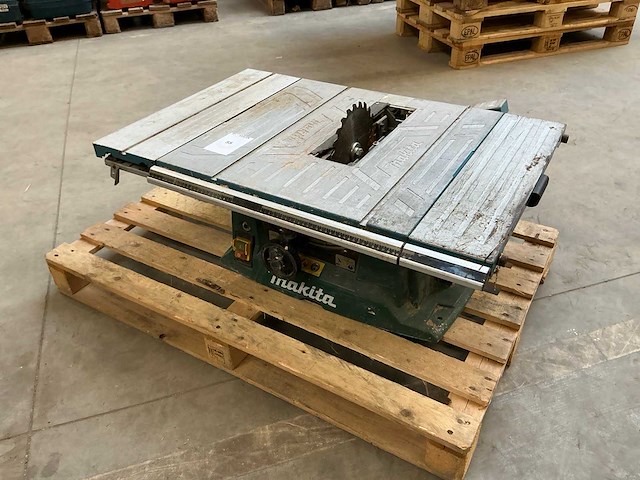 Makita tafelcirkelzaagmachine - afbeelding 1 van  6