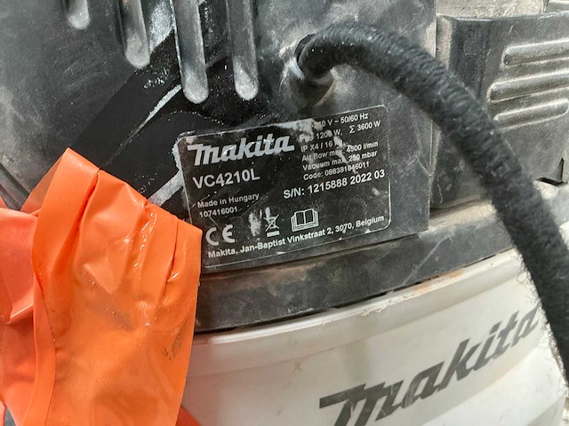 Makita vc4210l industriële stofzuiger - afbeelding 4 van  6