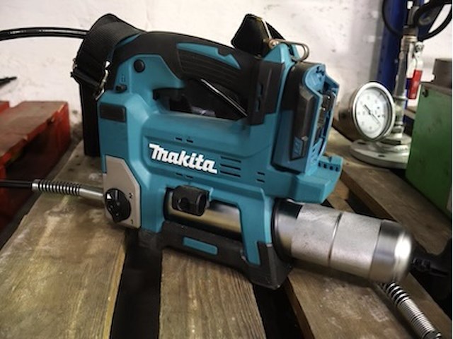 Makita vetpomp - afbeelding 1 van  5