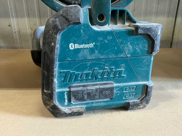 Makita werfradio en ventilator - afbeelding 3 van  9