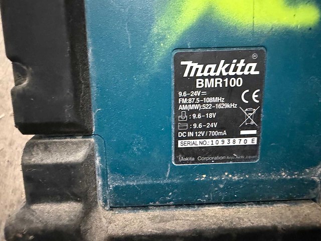 Makita werfradio met lader - afbeelding 2 van  2
