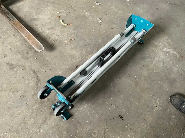 Makita wst06 verstekzaagstandaard/stand - afbeelding 7 van  16