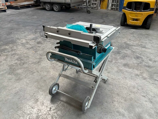Makita zaagtafel - afbeelding 1 van  5
