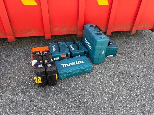 Makita/dewalt gereedschapskoffers (12x) - afbeelding 1 van  10
