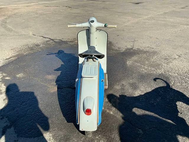 Malaga 50cc vispetta brommer - afbeelding 6 van  8