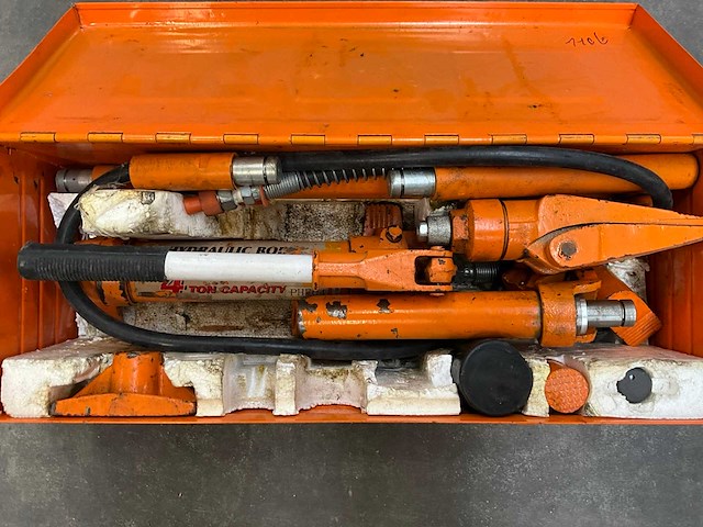 Mammuth 4 ton hydraulische uitdeukset - afbeelding 1 van  5