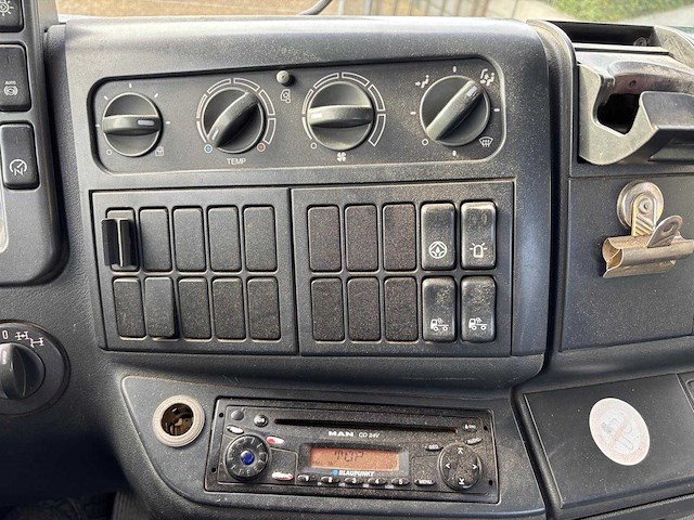 Man - 2006 - tga 33.350 - vrachtwagen - afbeelding 16 van  33