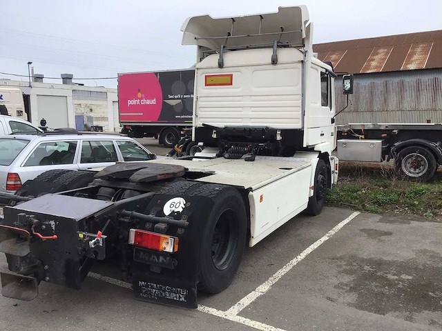 Man 18264 vrachtwagen - afbeelding 10 van  16