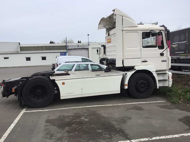 Man 18264 vrachtwagen - afbeelding 7 van  16